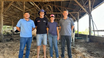 Família Oberger, técnico da Cooper A1 Rubio Frizon e Valmir José Reichert, 
<br/>Coordenador de Vendas Agrifirm