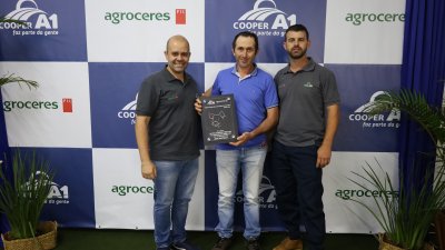 Até 800 matrizes, 3° lugar Joari Mattielo de Guaraciaba