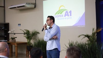 Diretor de produ&ccedil;&atilde;o Carlos Dal Piva