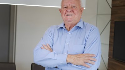 Elio Casarin, engenheiro agrônomo completa 44 anos como presidente da Cooperativa A1