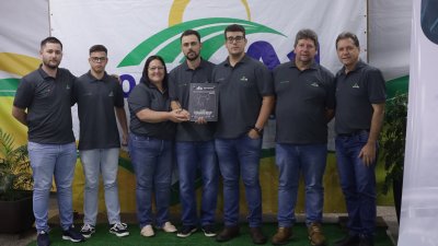 Acima de 800 matrizes, 2°  lugar Granja Rodrigo Comparin, supervisionado pelo técnico Darlei Toniolli