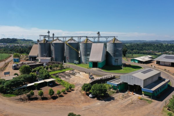 Armaz&eacute;m e F&aacute;brica de Ra&ccedil;&otilde;es