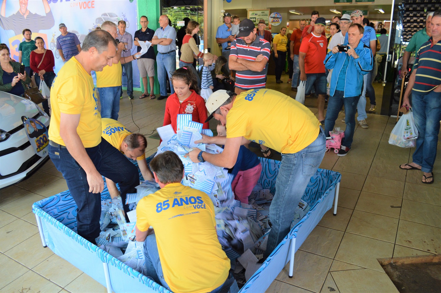 300 MIL EM PRÊMIOS: Ganhador do primeiro carro 0 Km da maior promoção da história Cooper A1 é de Itapiranga, SC