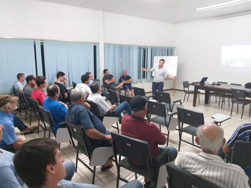 EXPANSÃO DE CONHECIMENTO: equipe técnica de cereais participou de palestra na semana passada