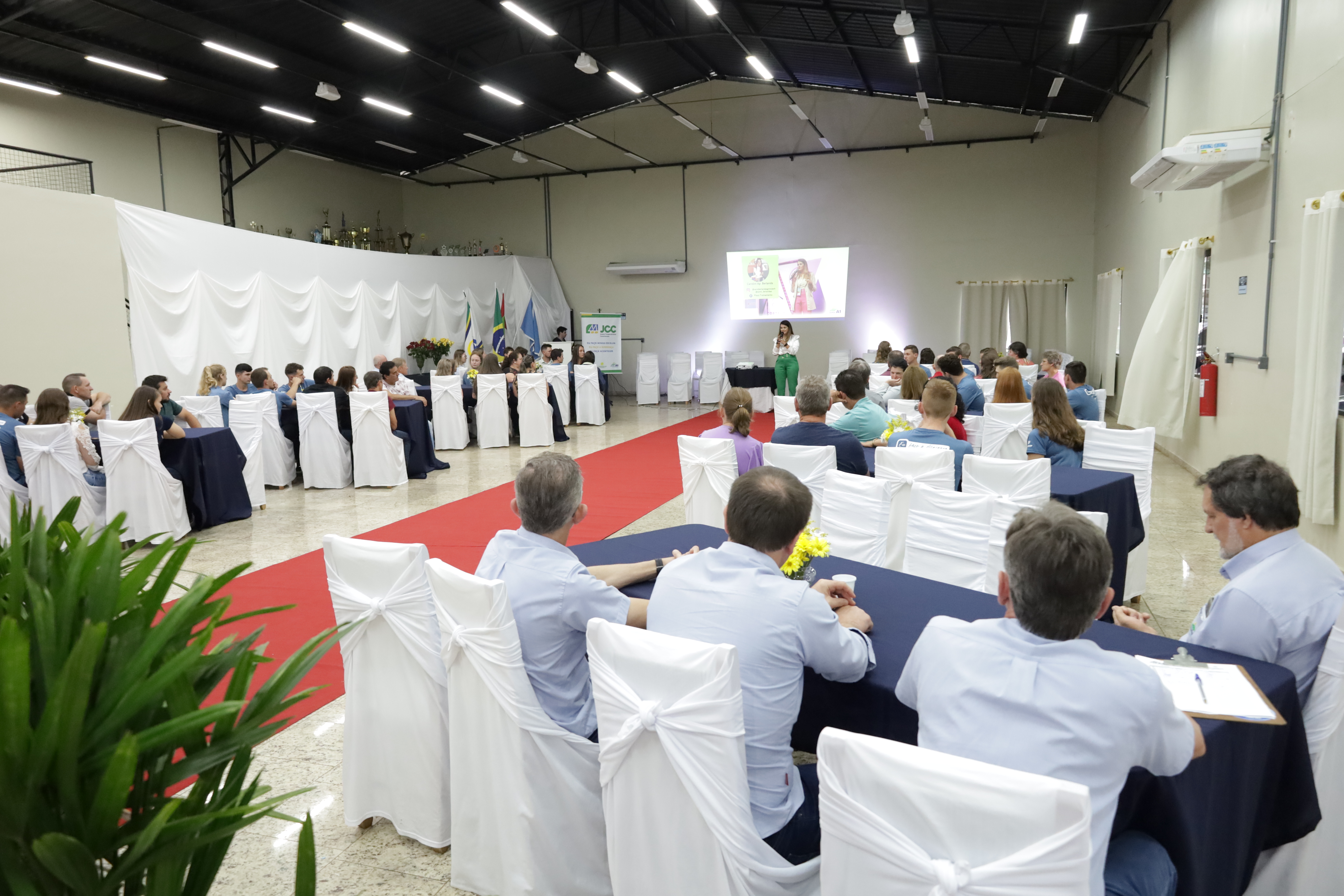 O FUTURO DO CAMPO: Cooper A1 forma mais 21 jovens para serem empreendedores do agronegócio