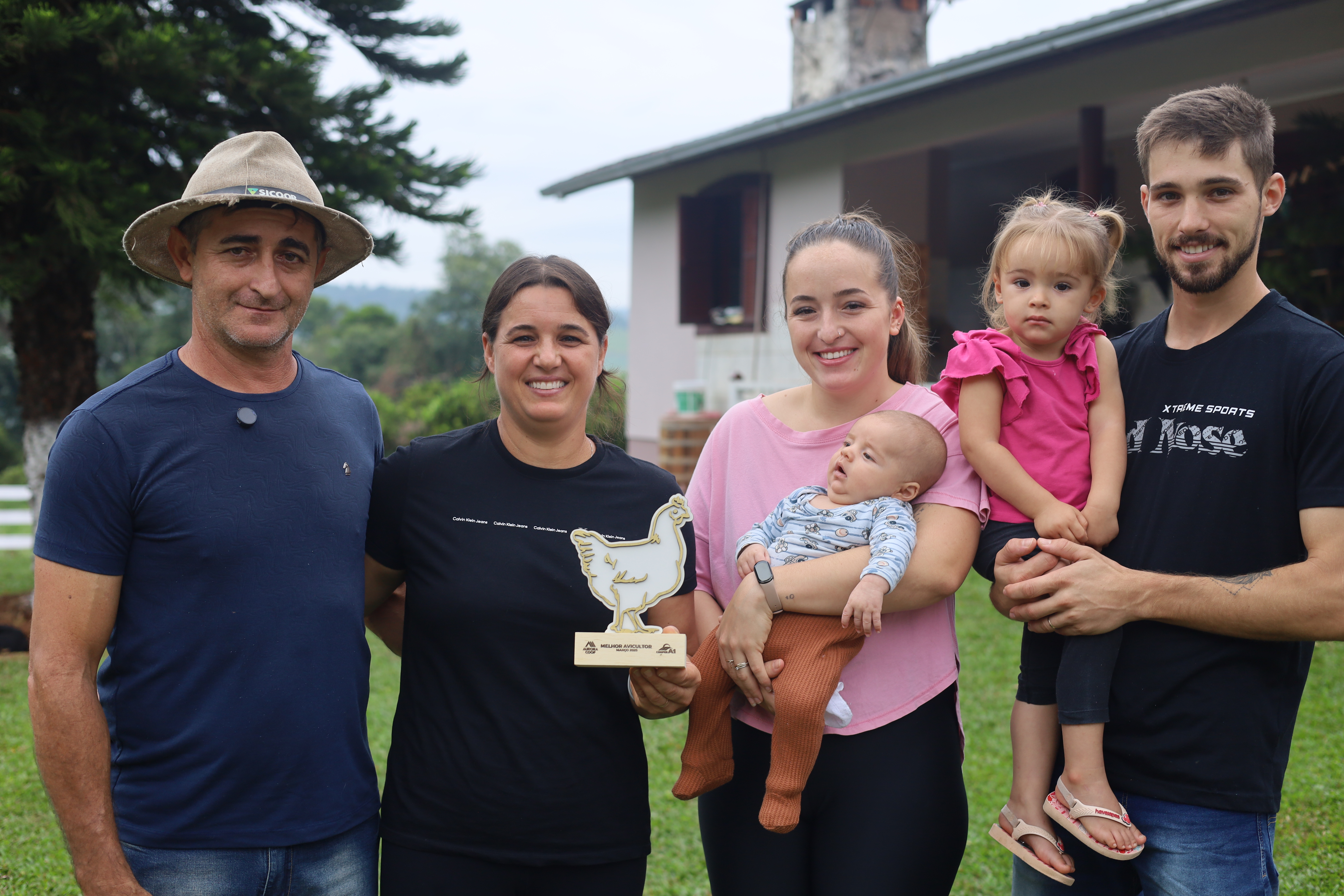 EXCELÊNCIA NO RESULTADO: Família Ghisleri conquista destaque na avicultura 