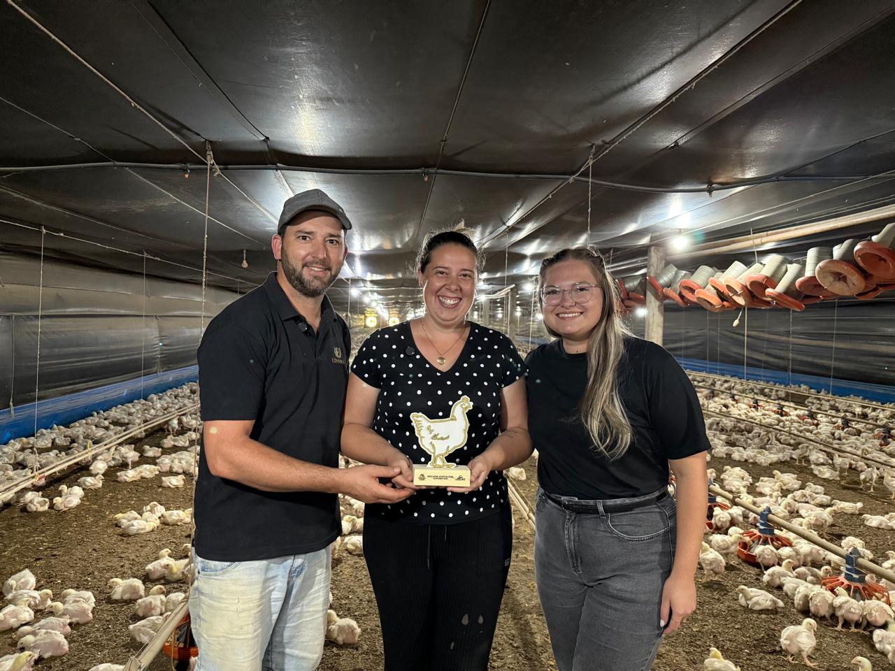 AVICULTURA: Destaque do m&ecirc;s de novembro 