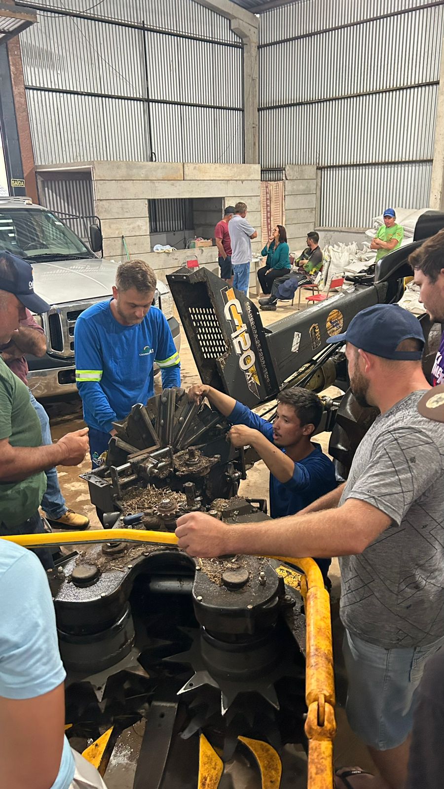Treinamento aos cooperados de Cristal do Sul sobre silagem